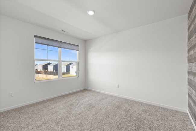 Building Photo - 2461 Tahoe ln