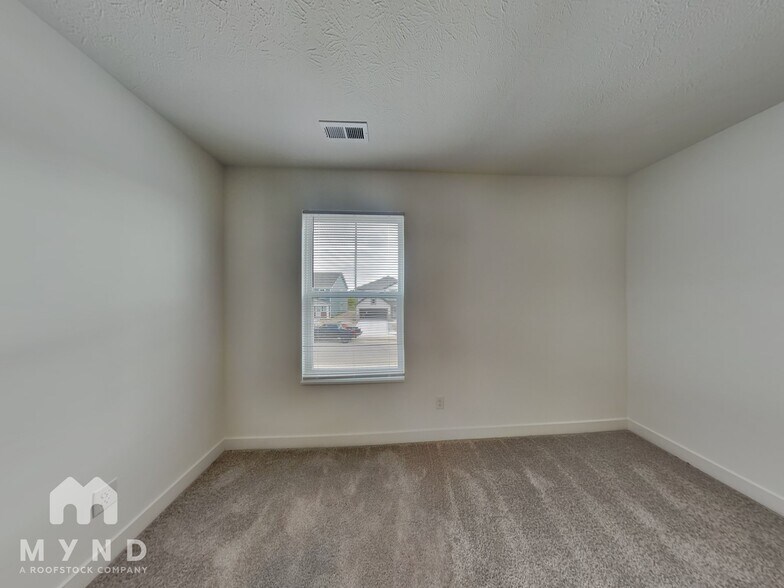 Building Photo - 16935 Sandhurst Pl