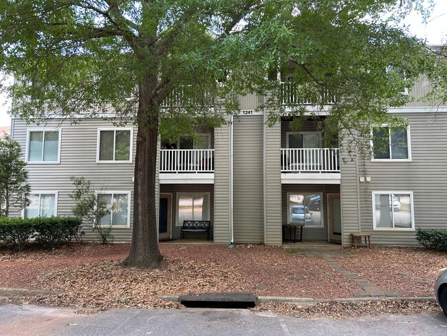 Building Photo - 1241 University Ct