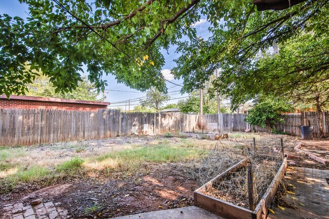 Building Photo - 2727 66th St