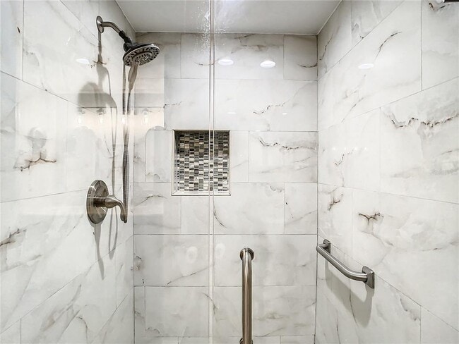 Building Photo - 1158 Carmel Cir