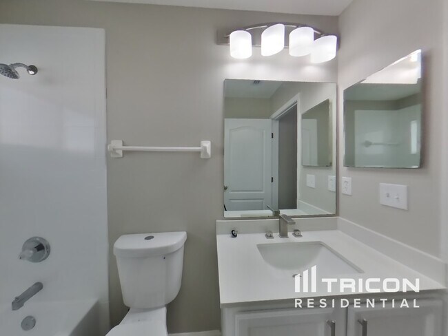 Building Photo - 825 Stallion Way