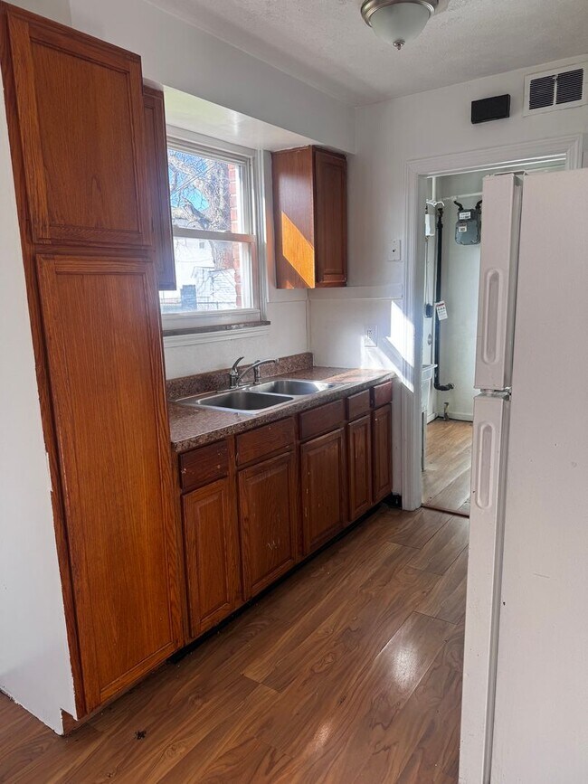 Building Photo - 20170 Priday Ave