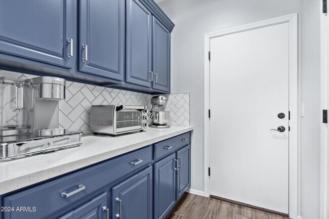 Building Photo - 26880 N 99th Dr