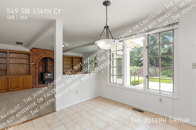 Building Photo - 549 SW 334th Ct