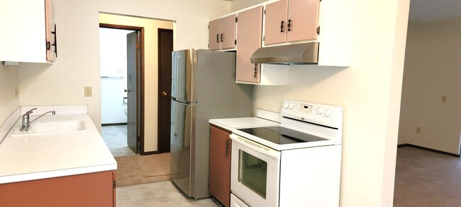 Building Photo - Lynnwood Charming 1 BD / 1 BA Condo