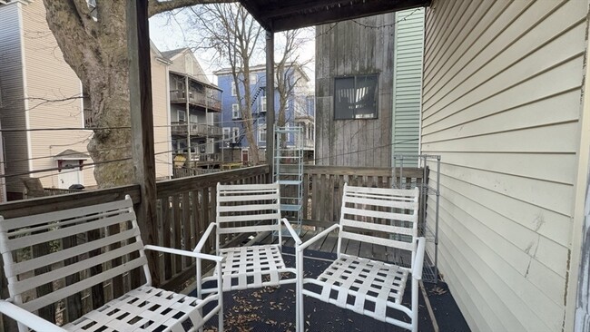 Building Photo - 26 Darling St