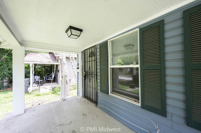 Building Photo - 2901 N Chester Ave