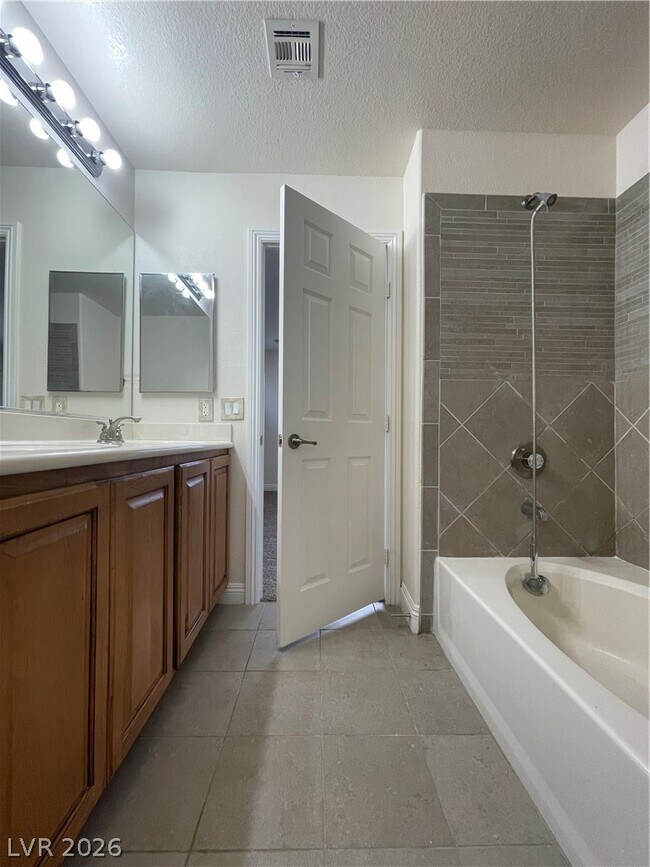 Building Photo - 10947 Toscano Gardens St