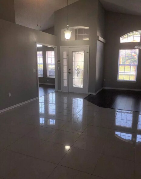 Building Photo - 11382 Aston Hall Dr S