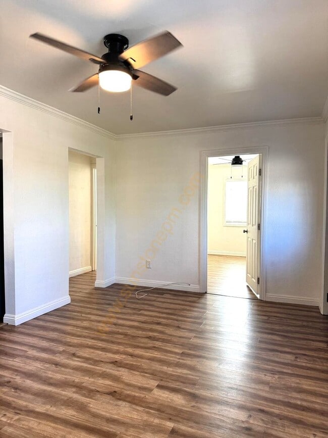 Building Photo - Beautifual Home