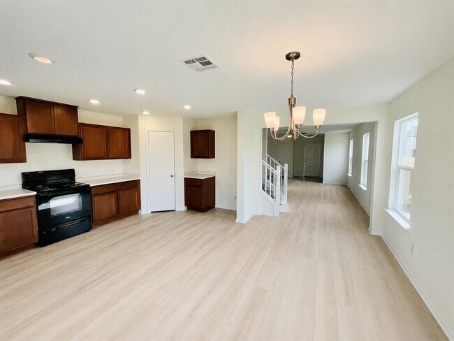 Building Photo - 13501 Martha Washington Pl