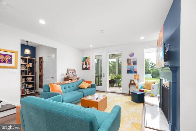 Building Photo - 609 Angelfish Wy