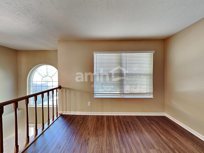 Building Photo - 1914 Nettlewood Ct