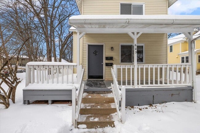 Building Photo - 603 Gott St