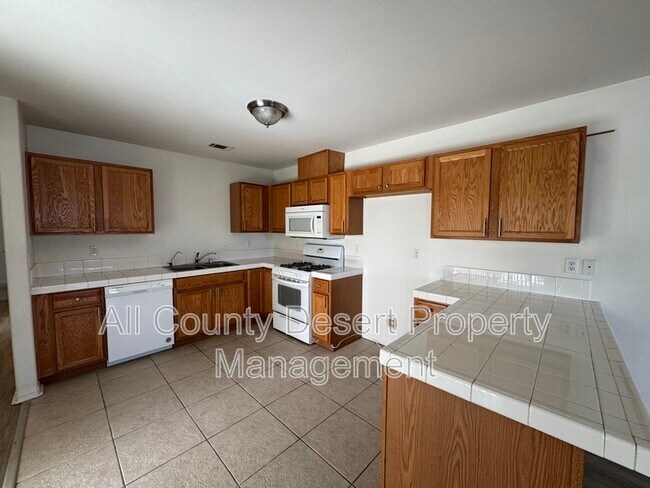 Building Photo - 28175 Avenida La Paz