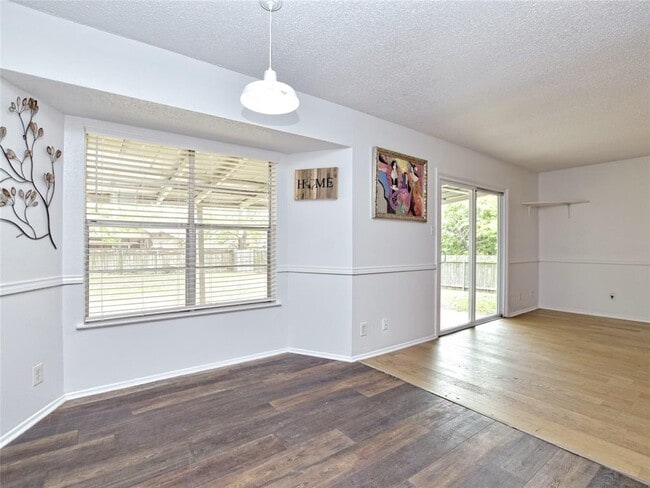 Building Photo - 9701 Hansford Dr
