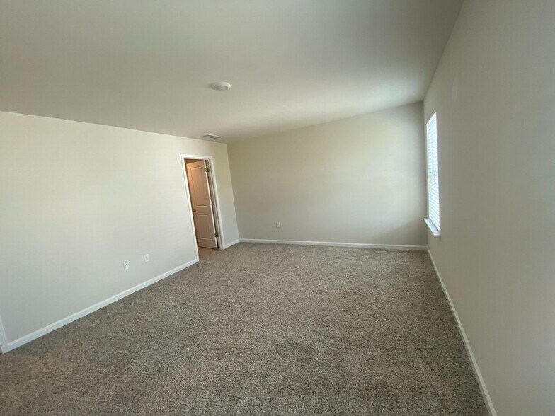 Building Photo - 2568 Congaree Pk