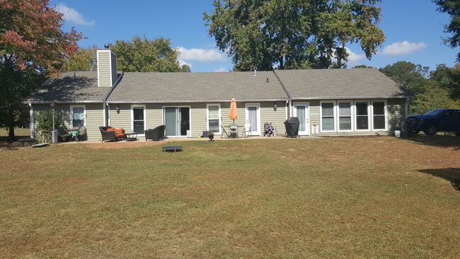 Building Photo - 2875 Dishroom Road