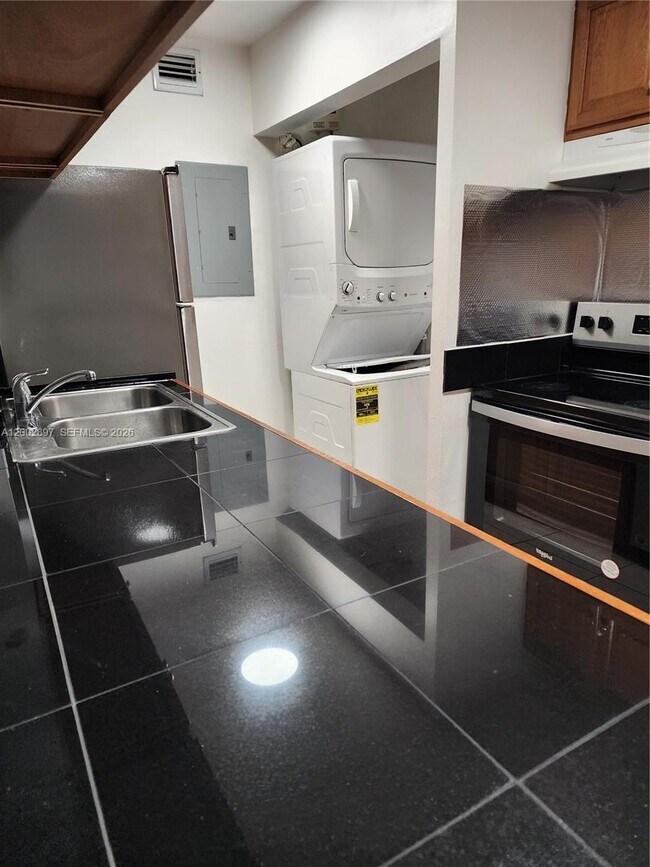 Building Photo - 4505 Treehouse Ln