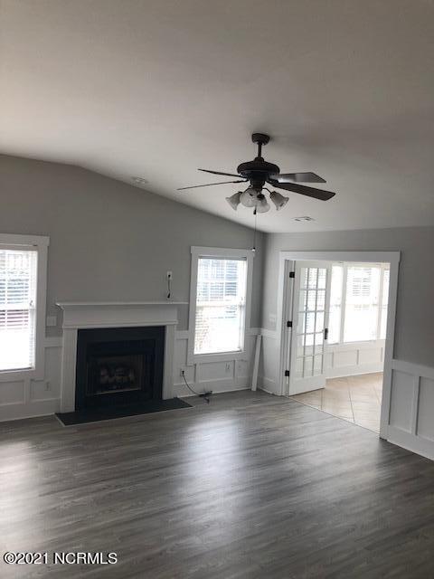 Building Photo - 825 Royal Bonnet Ct