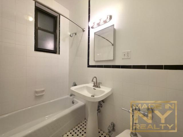 Building Photo - 1 bedroom in ASTORIA NY 11102