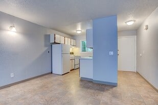 look at this place! - Barbur Place BP-675