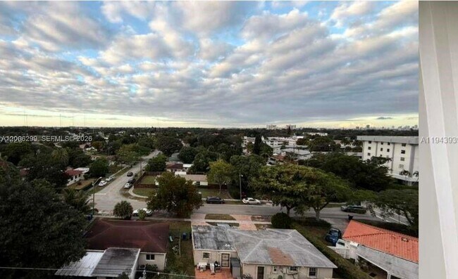 Building Photo - 16740 NE 9th Ave