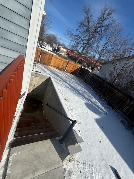 Building Photo - 118 Broadwater Ave