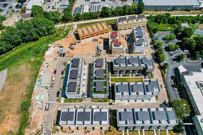 Building Photo - 1034 Robert Smalls Way