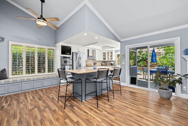 Building Photo - 33232 Sea Bright Dr