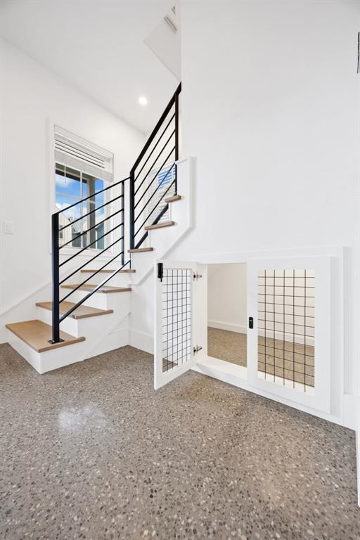 Building Photo - 966 Hangar Dr