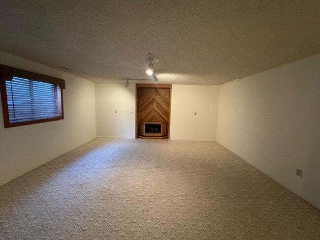 Building Photo - 3540 Cranswood Way