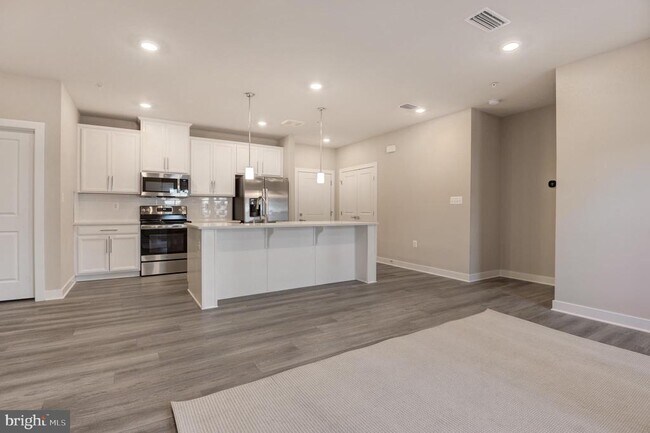 Building Photo - 12875 Mosaic Pk Wy