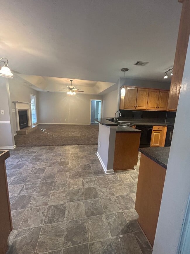 Building Photo - NORTH COLUMBUS