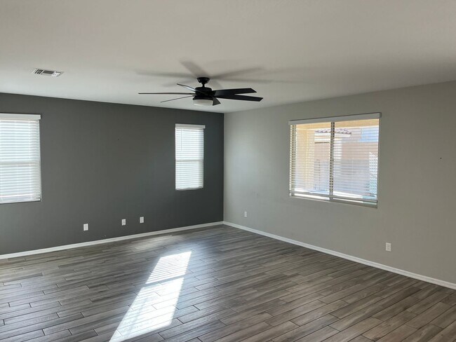 Building Photo - 17430 N 184th Ln