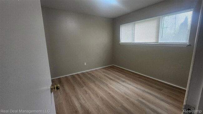 Building Photo - 2523 Empire Dr