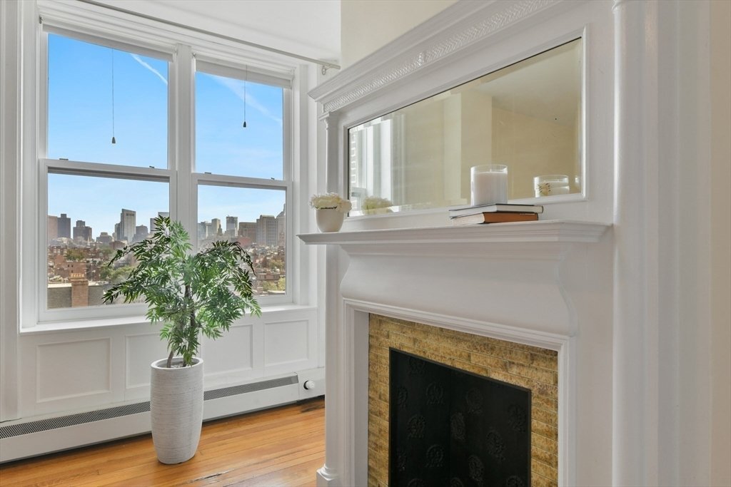 Building Photo - 483 Beacon St