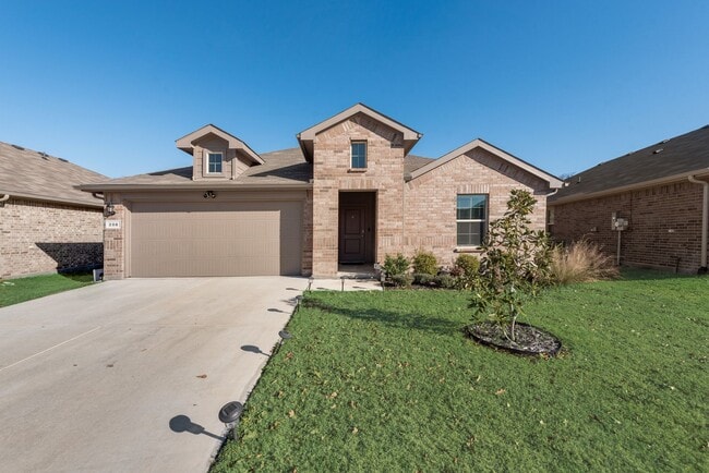 Building Photo - Amazing 4 Bed, 2 Bath Rental Ready for New...