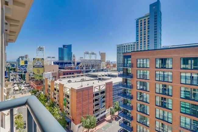 Building Photo - 530 K St