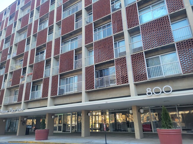 Primary Photo - Amazing 2 BR/1 BA Condo in Southwest Water...