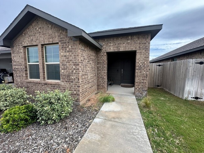 Building Photo - 7616 Orange Blossom Rd