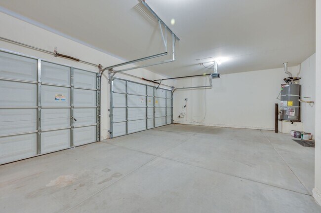 Building Photo - SW!! Southern Highlands!!! 4 Bedrooms!!!  ...