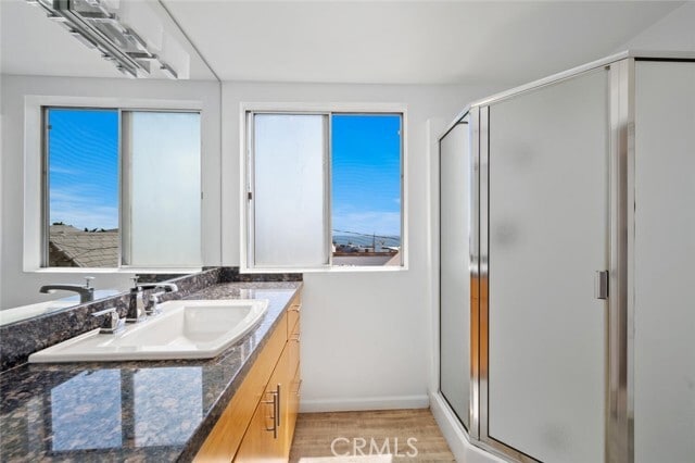 Building Photo - 585 Glenneyre St