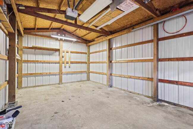 Building Photo - 8856 Moll Dr