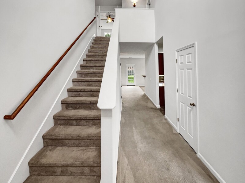 Building Photo - 102 Privett Ct