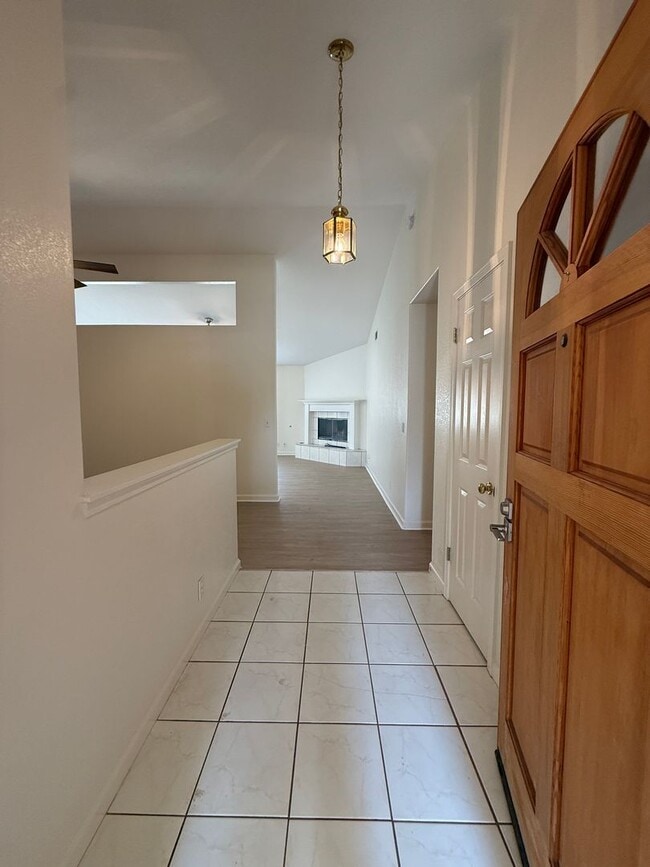 Building Photo - Orcutt Single Story Home with RV Access