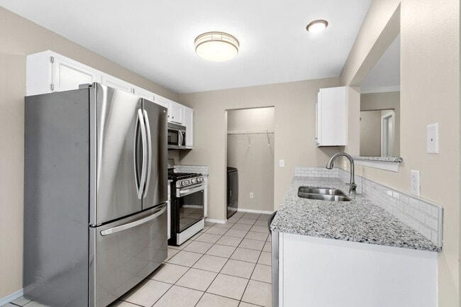 Building Photo - Completely Renovated Springdale Home - Clo...