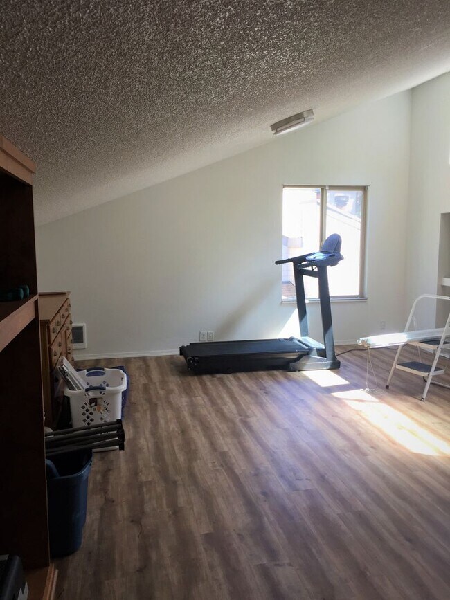 Building Photo - 11744 SW Boones Bend Dr