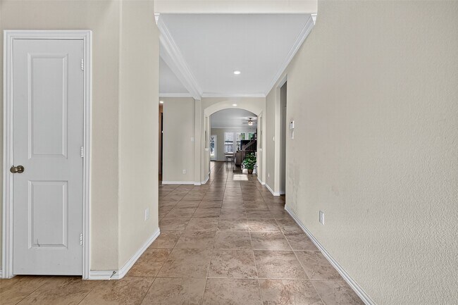 Building Photo - 10519 Forfar Ln